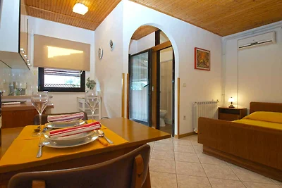 Ferienwohnung mit Klimaanlage, Terrasse und
