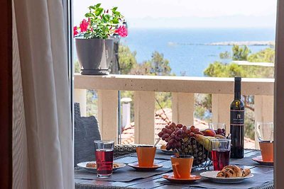 Ferienwohnung mit einen Balkon und Meerblick