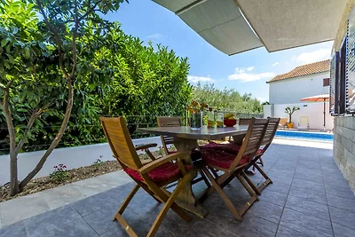 Ferienhaus mit Klimaanlage und Pool