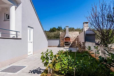 Gemütliches Ferienhaus Andela in Sukošan bei