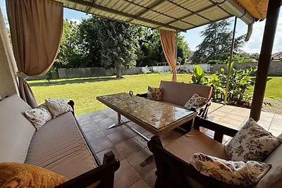 Ferienwohnung mit Garten und Terrasse