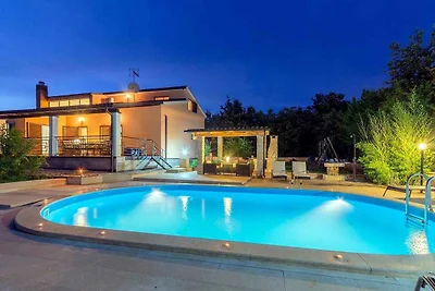 Villa mit Klimaanlage und Pool