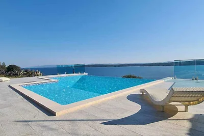 Ferienhaus mit Aussenpool