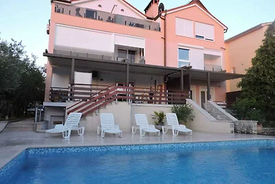 Ferienwohnung mit Aussenpool und Meerblick