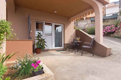 Studio mit Terrasse und schönen Meerblick