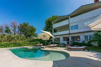 Ferienwohnung mit Pool und Grillmöglichkeit