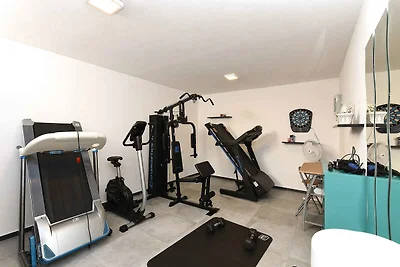 Villa mit Pool und Klimaanlage