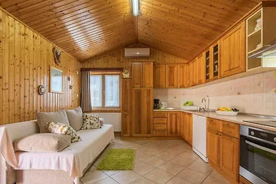 Hütte mit Klimaanlage und Terrasse