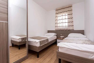 Ferienwohnung mit Klimaanlage und Balkon