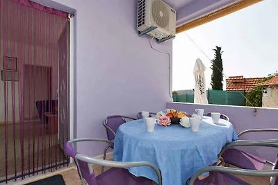 Ferienhaus mit Pool und Internet