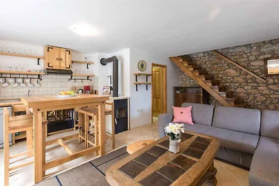 Ferienhaus mit Pool für 8 Personen