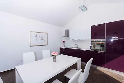 Ferienwohnung mit Terrasse und Klimaanlage