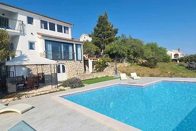 Ferienhaus mit Aussenpool