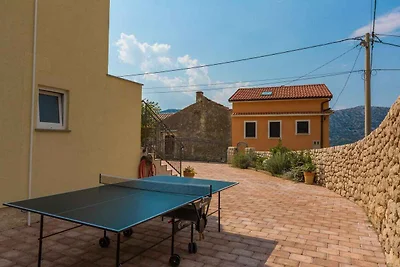 Ferienhaus mit Pool und Klimaanlage