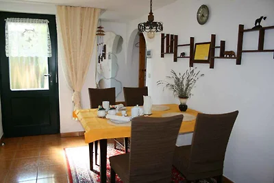 Ferienwohnung mit Terrasse bis 4 Gäste