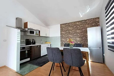 Ferienwohnung mit Klimaanlage und Balkon