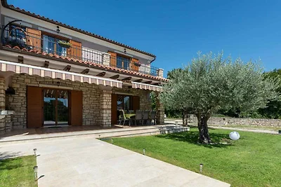 Villa mit Klimaanlage und Pool