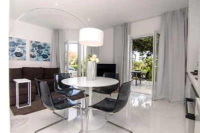 Ferienwohnung mit Pool und Klima
