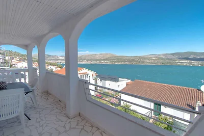 Ferienwohnung mit Balkon und Meerblick