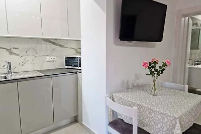 Ferienwohnung modern eingerichtet nur 300 m v