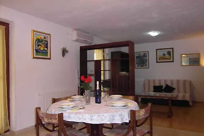 Ferienwohnung mit Terrasse und Klima