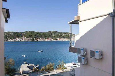 Gemütliche Unterkunft Ive in Tisno auf der In