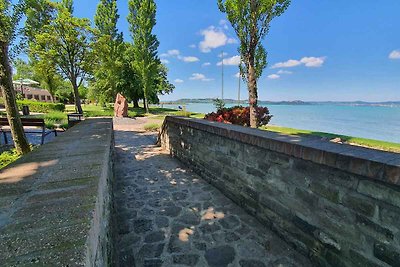 Ferienwohnung direkt am Wasser mit Freistrand