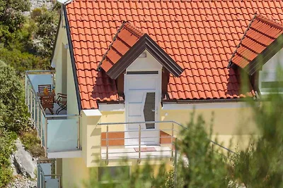 Villa mit beheiztem Aussenpool und Meerblick