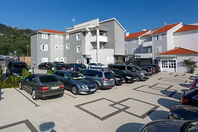 Ferienwohnung mit einen Balkon und Meerblick