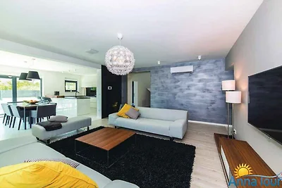 Ferienhaus mit Pool