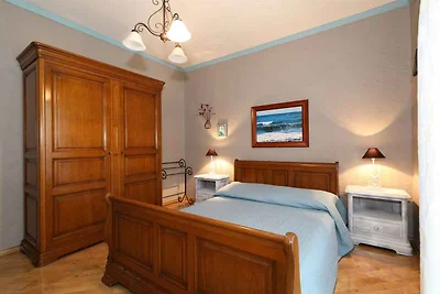 Komfortables Ferienhaus Vanja mit privatem Po