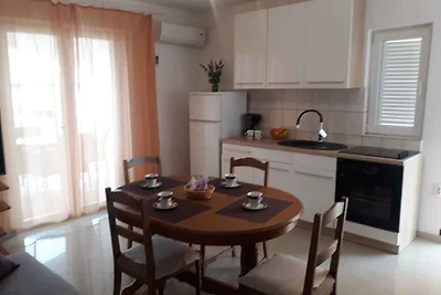 Ferienwohnung mit Meerblick-Terrasse und