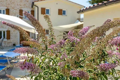 Authentische Steinvilla mit privatem Pool in 