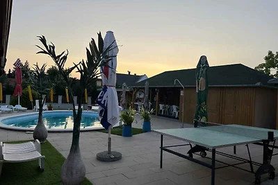 Ferienwohnung mit beheiztem Pool und Internet