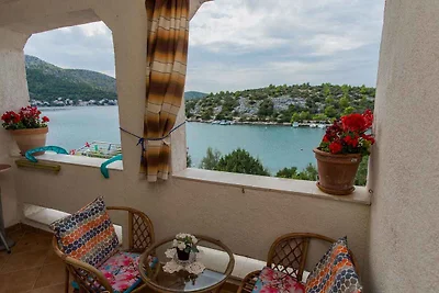 Appartamento Vacanza con famiglia Grebaštica