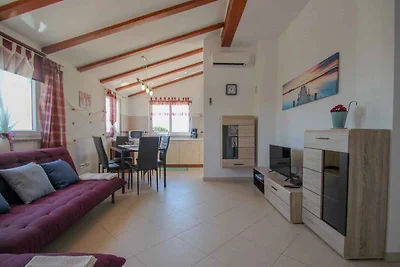 Ferienwohnung mit Terrasse und Klimaanlage