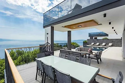 Luxuriöse Villa Titanium mit Meerblick und pr