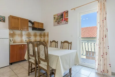 Ferienwohnung mit gemeinsamer Terrasse direkt