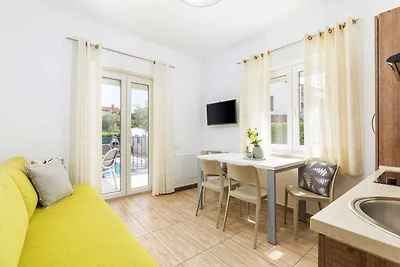Ferienwohnung mit Balkon und Pool