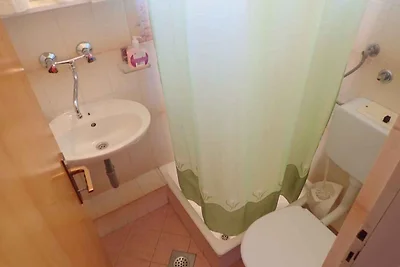 Ferienwohnung mit Terrasse und Klimaanage