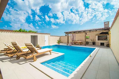Ferienwohnung mit Aussenpool