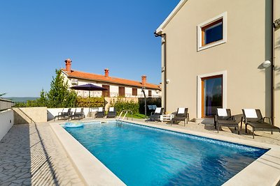 Villa mit Pool