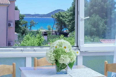 Studio mit Klimaanlage und Meerblick