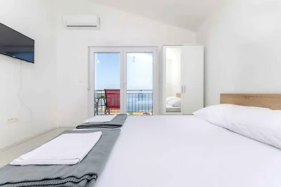 Studio mit Klimaanlage und Grill