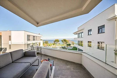 Ferienwohnung mit Meerblick und Pool