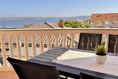 Ferienwohnung Mit Meerblick und Pool