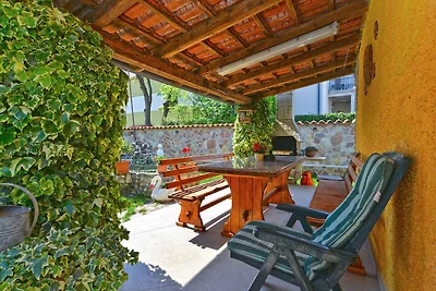 Ferienwohnung mit Balkon und Grillmöglichkeit