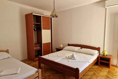 Urige Ferienwohnung Joso in Strandnähe auf de