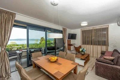 Ferienwohnung mit Pool und Klimaanlage