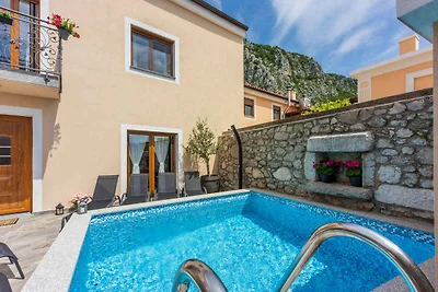 Ferienhaus mit Pool, Sauna und Grill